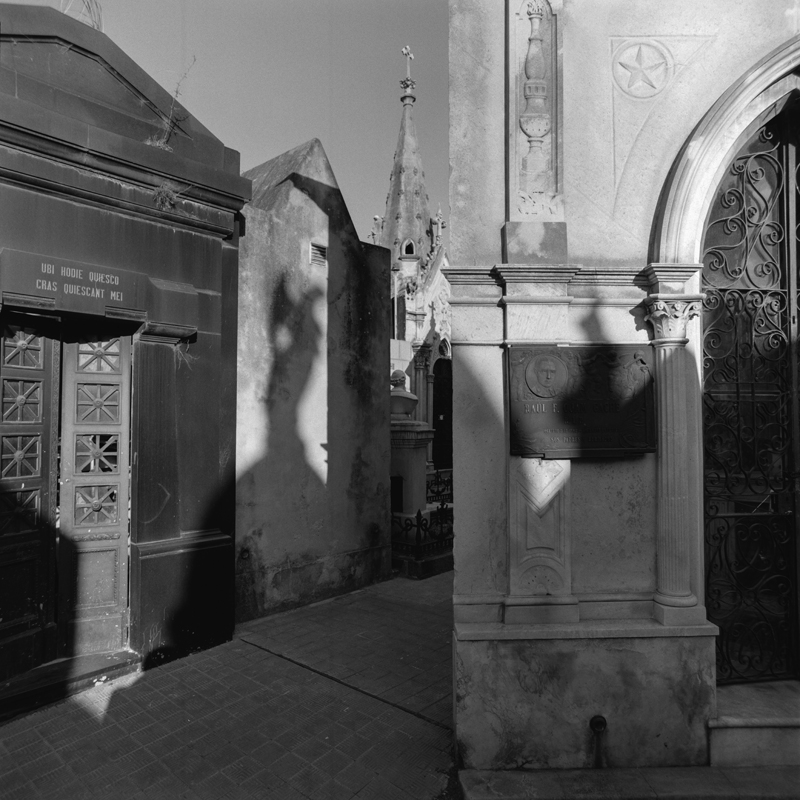 CCC200800606W020073_IMACON8DIVIDED_CLEAN_LR