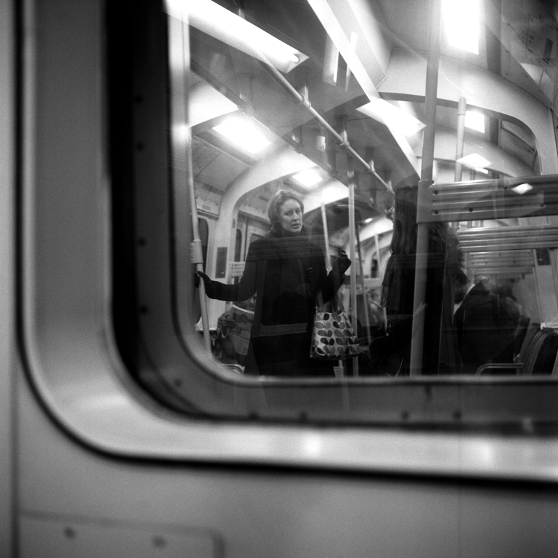 CCC200900606W037096_IMACON12DIVIDED_CLEAN_LR