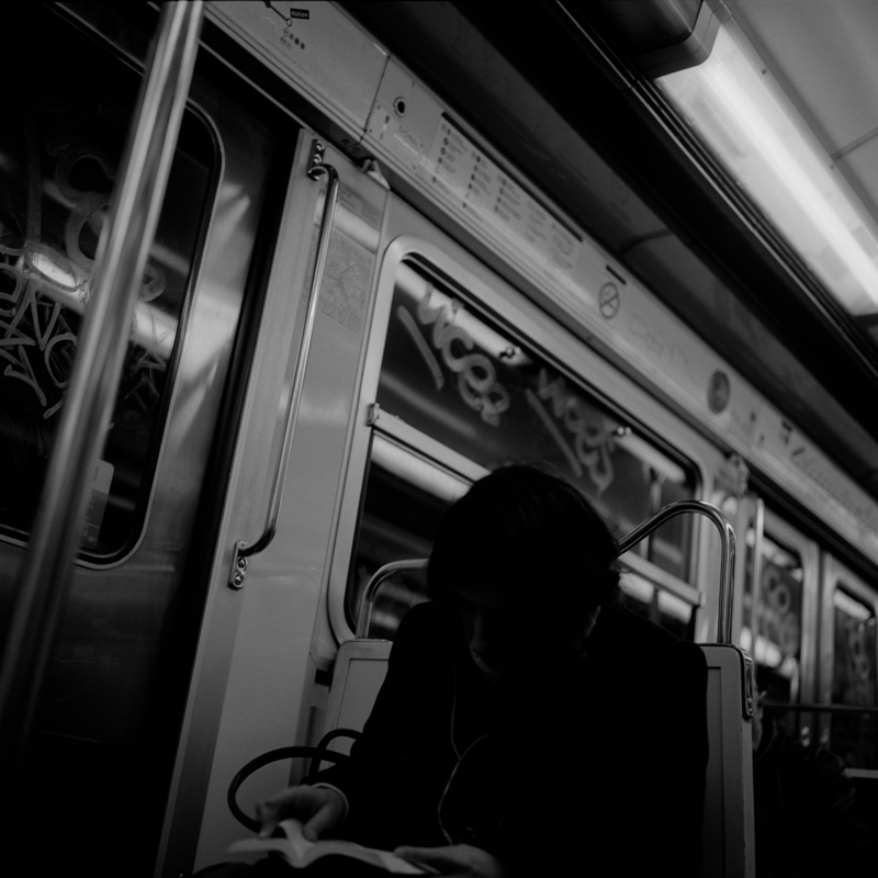 CCC200900606W037091_IMACON1DIVIDED_CLEAN_LR