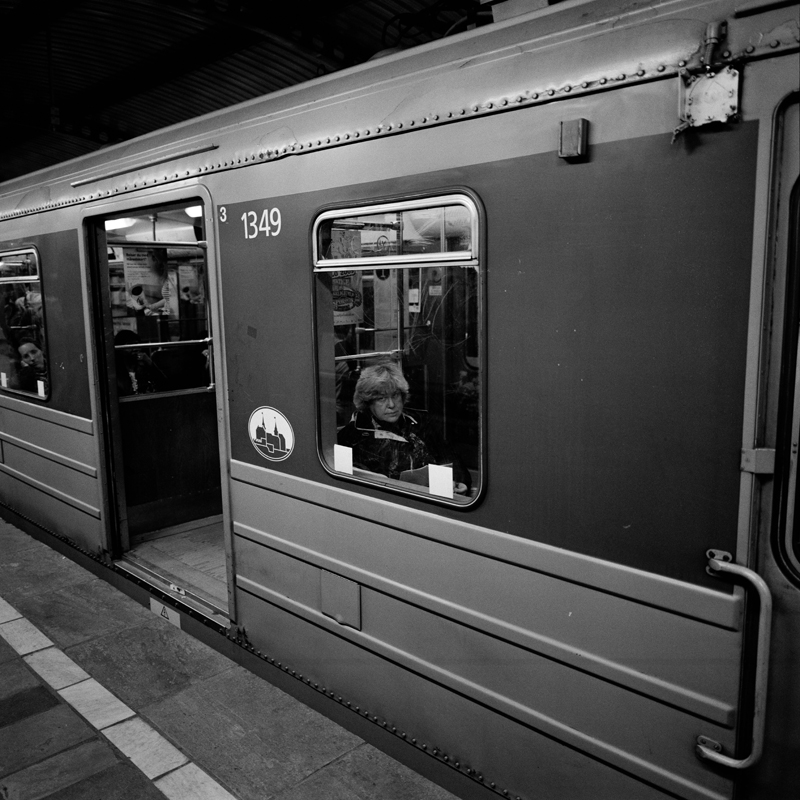 CCC200900606W195004_IMACON11DIVIDED_CLEAN_LR